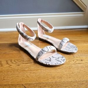 Cape Robbin Oyea Snake Sandal
